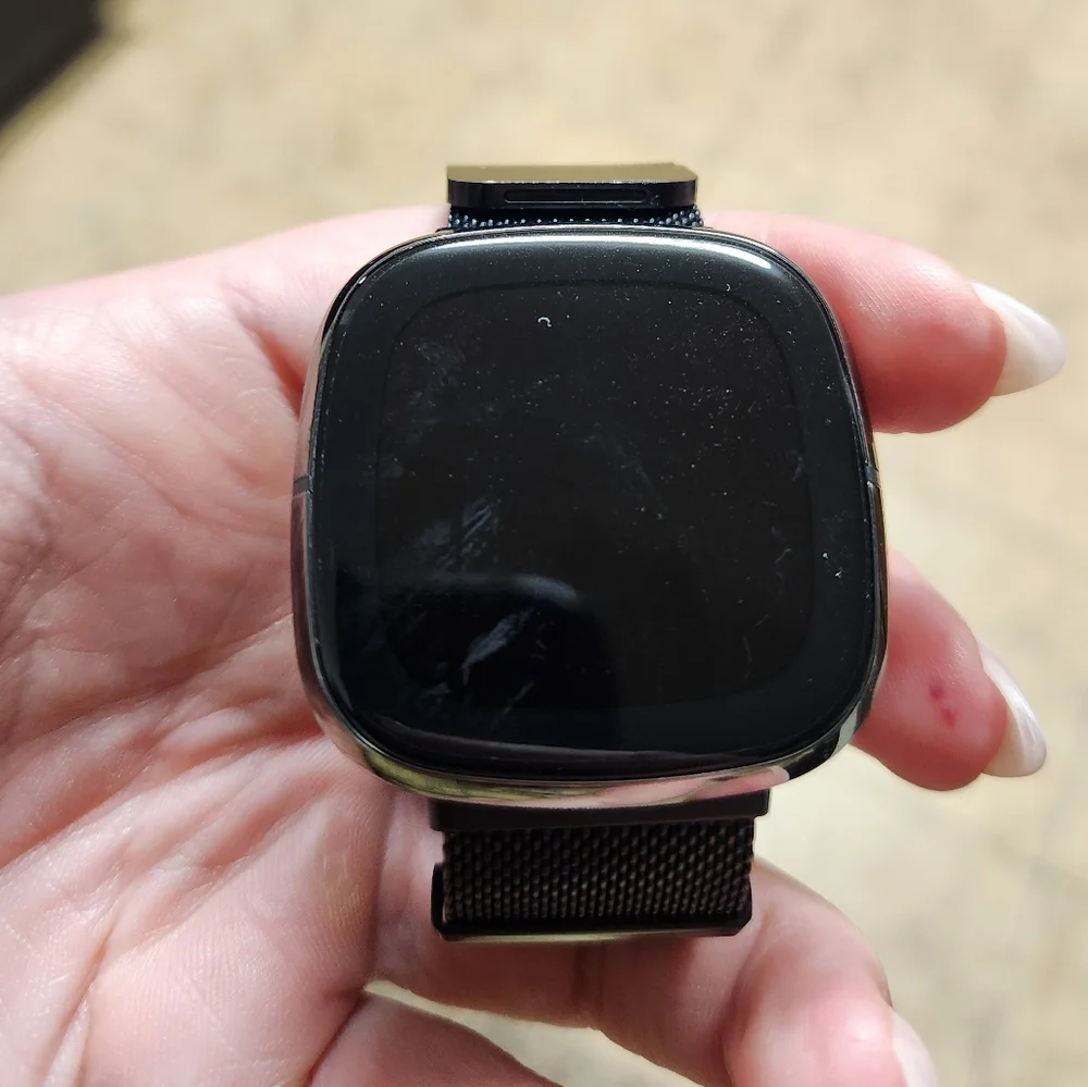 Fitbit Sense - carbon fiber edition